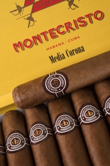 Montecristo Zigarre Medias Corona 