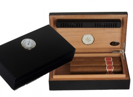 LA Pocket Humidor Black Edition Polymerbefeuchter mit Magnethalterung 