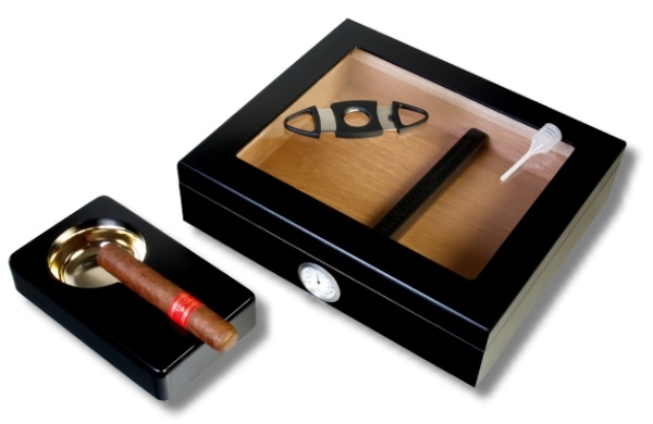 Artikelbild 1 des Artikels “Kristallglas Black Finish Humidor-Set V-240 “